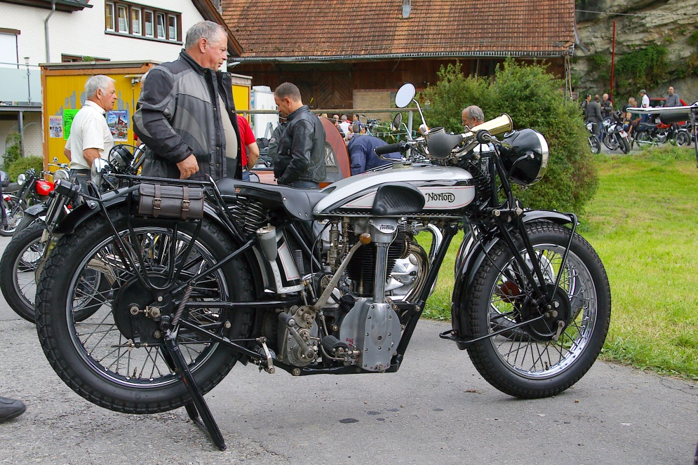 Oldtimer Motorradtreffen der Black Shadows 1