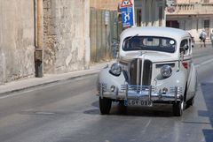 Oldtimer on the streets of Malta