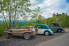 Oldtimer vor der Burg Hanstein /Thüringen