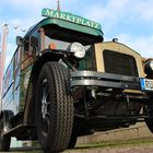 Oldtimer vor der Marktkirche Wiesbaden