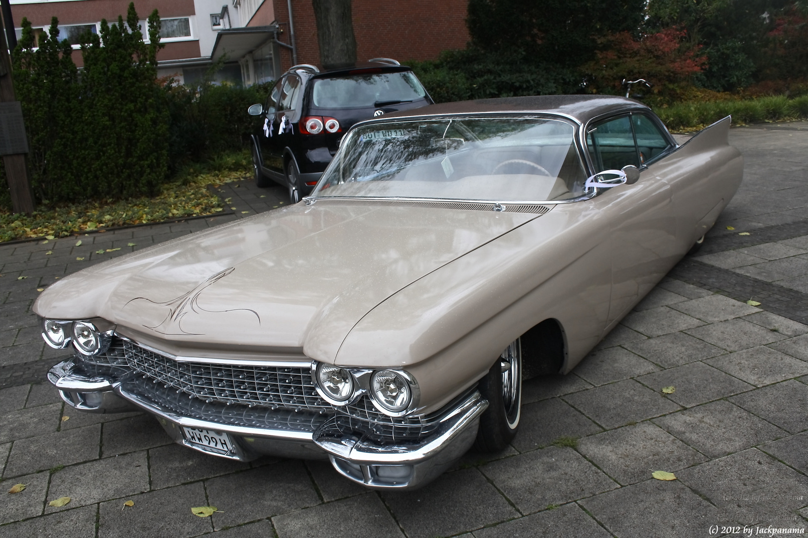 Oldtimer vor der Pfarrkirche in Kirchhellen (1)