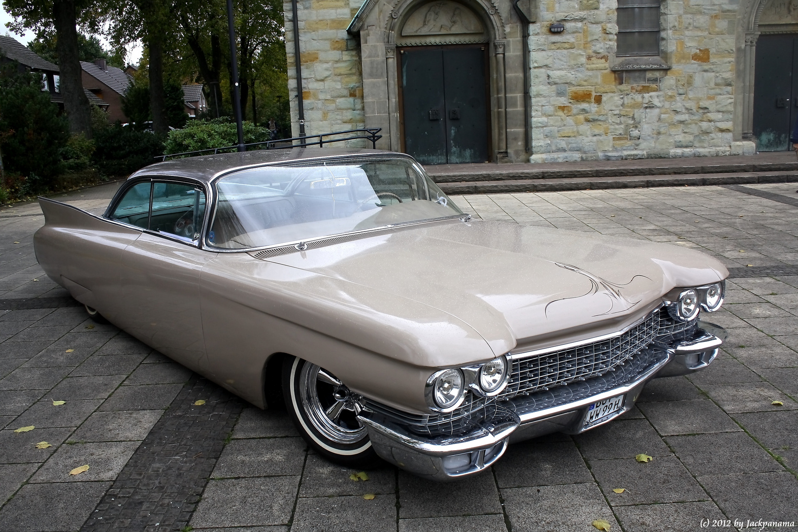 Oldtimer vor der Pfarrkirche in Kirchhellen (3)