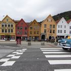 Oldtimer vor Hansekulisse in Bergen