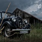 Oldtimer vor Scheune