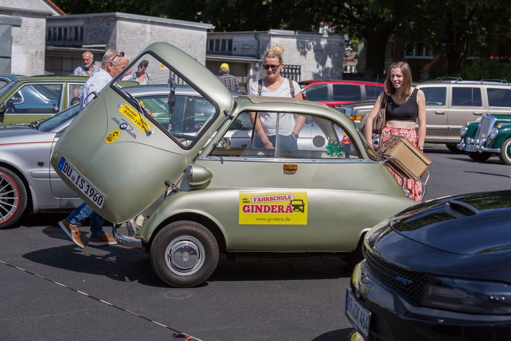 Oldtimer-Youngtimer-US-Car Treffen-V71