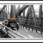 Oldtimer_auf_Linner_Drehbrücke