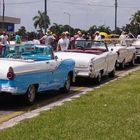 Oldtimerparade am Plaza de la Revolución