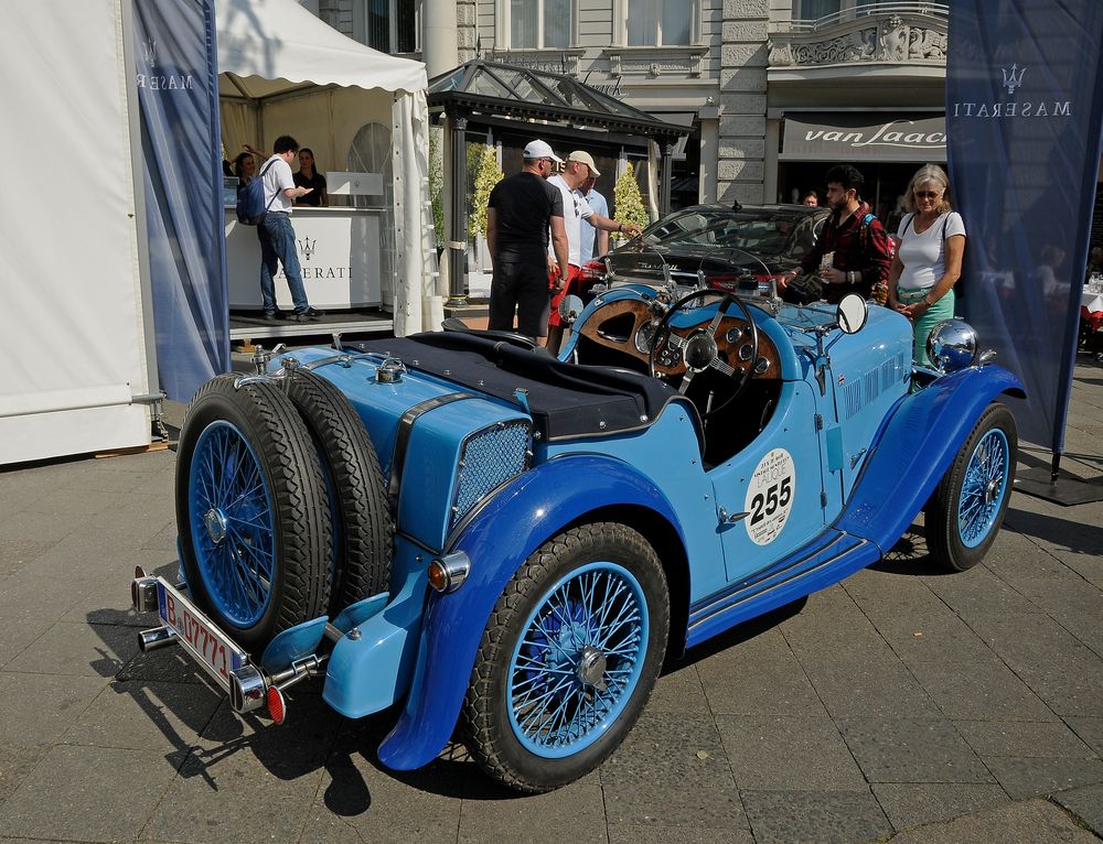 OLDTIMERTREFFEN BERLIN