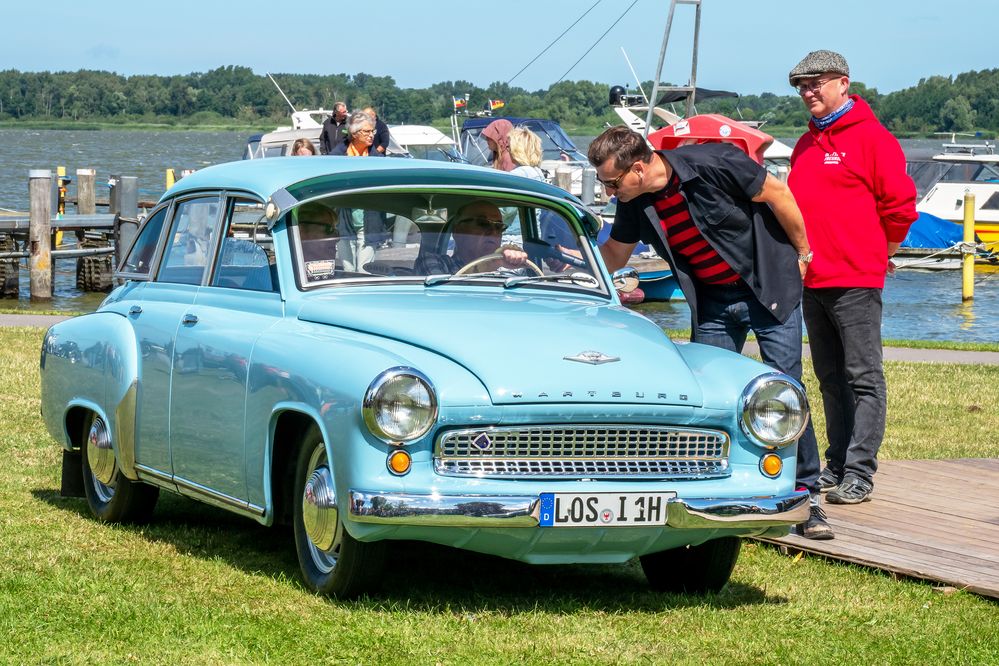 Oldtimertreffen im Hafen Ribnitz