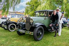 Oldtimertreffen und Swing Breeze im Hafen Ribnitz