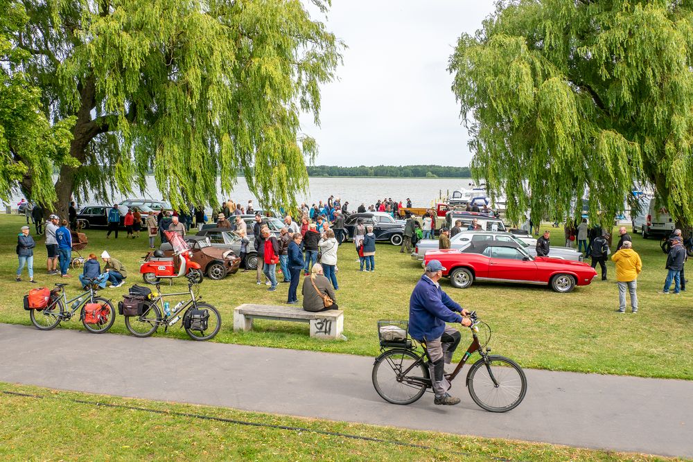 Oldtimertreffen und Swing Breeze im Hafen Ribnitz