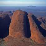 Olgas mit Ayers Rock