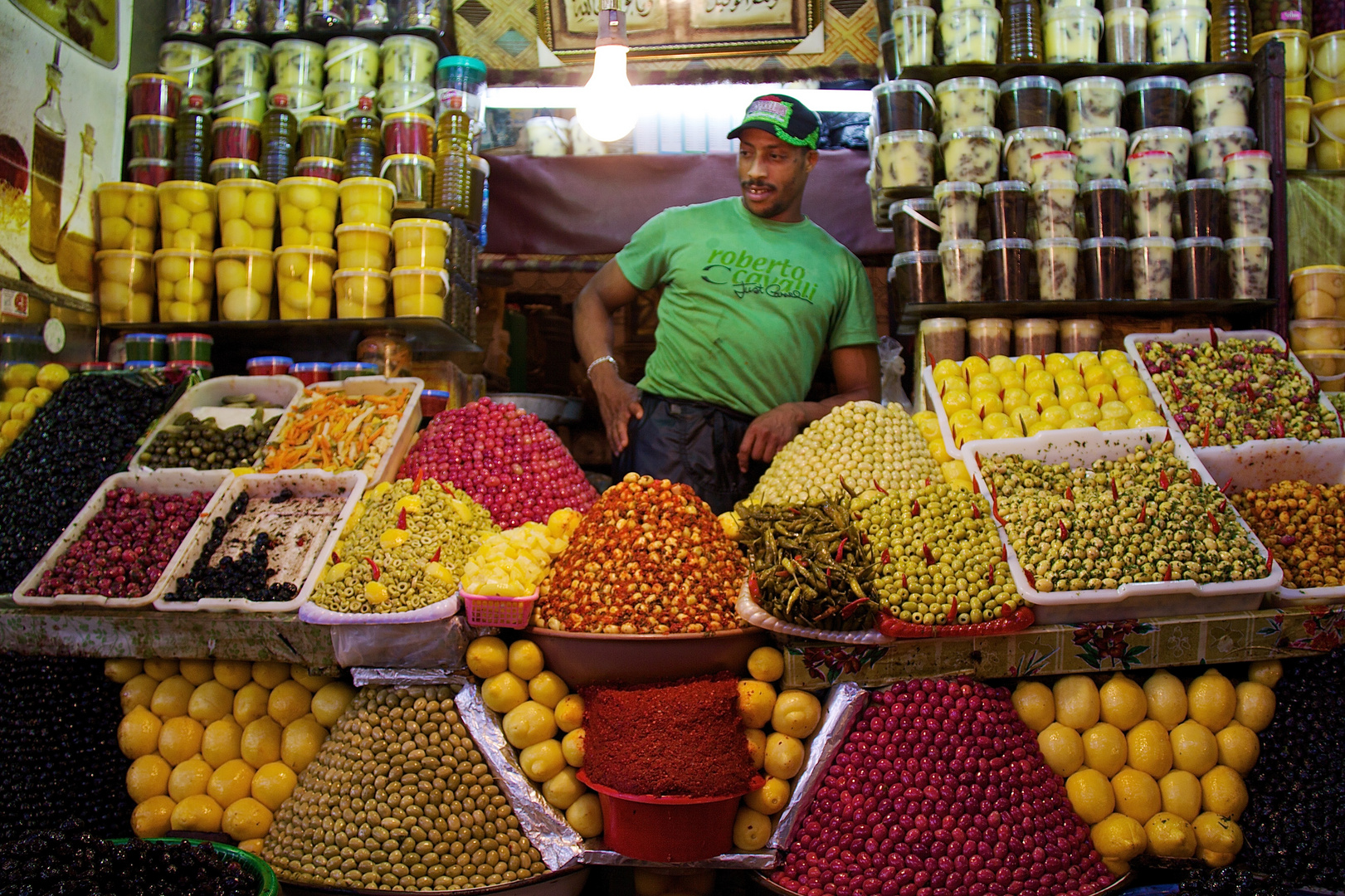 Olivenverkäufer in Meknes