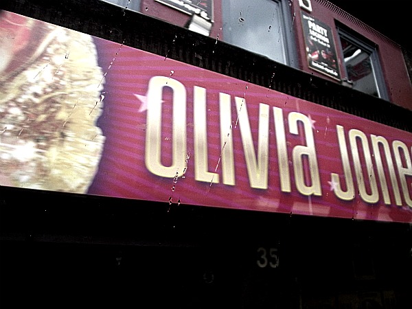 Olivia Jones (: