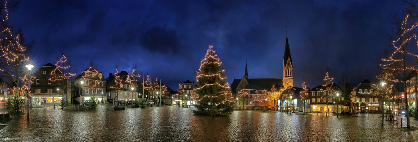 Olper Marktplatz im Advent