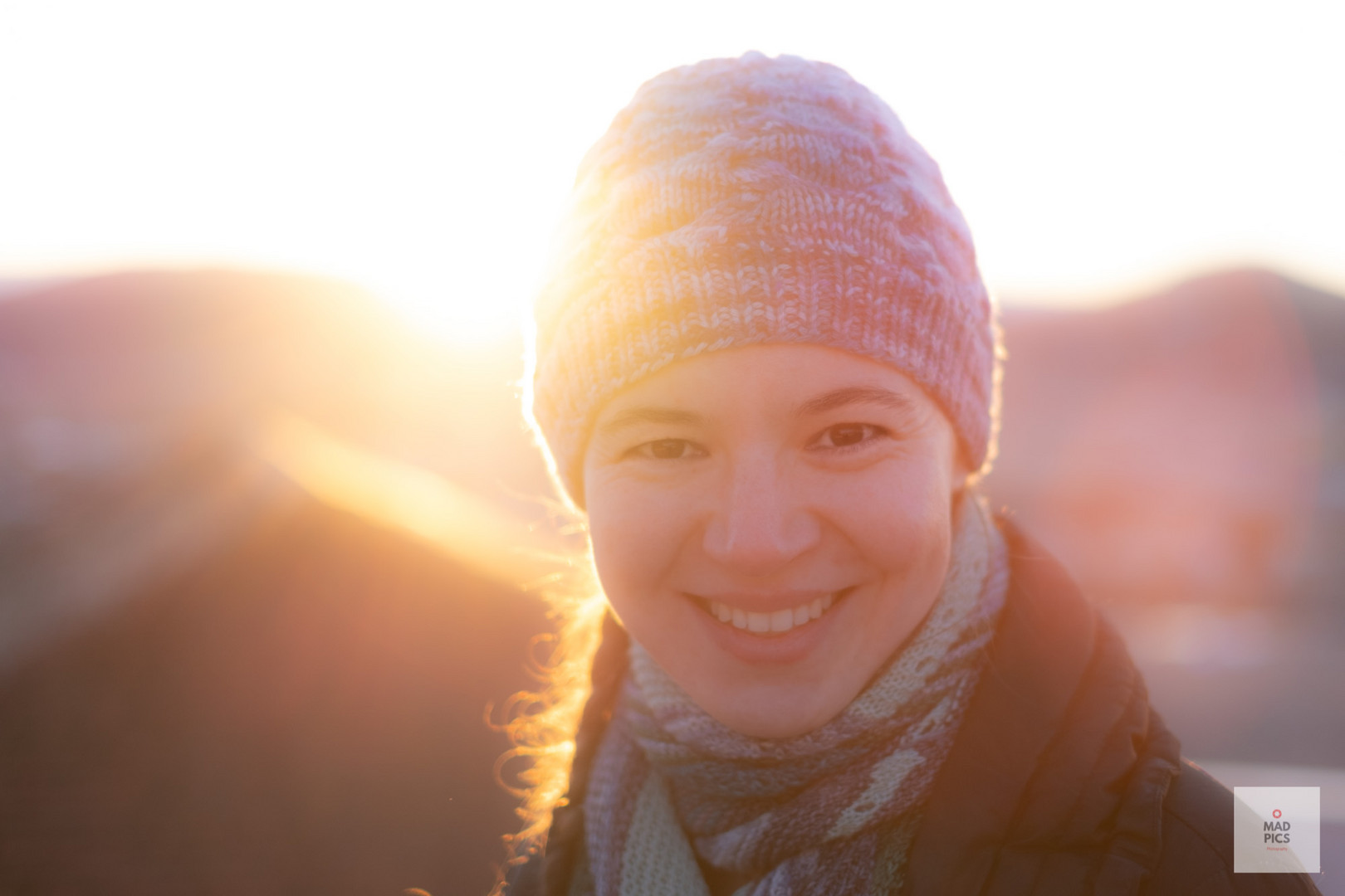 Olya in der winterlichen Abendsonne