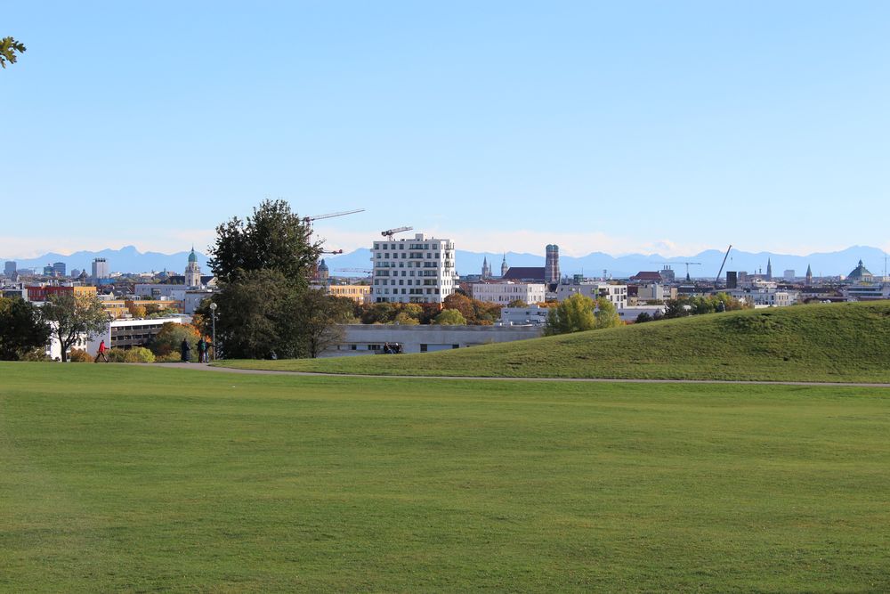 Olympia Berg Wiesen Blick München