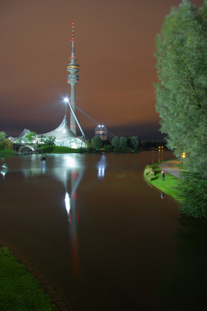 Olympia Park bei Nacht