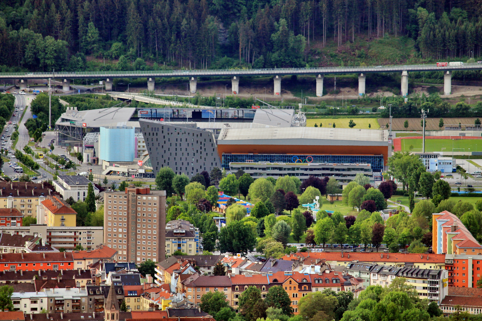 Olympiaeisstadion