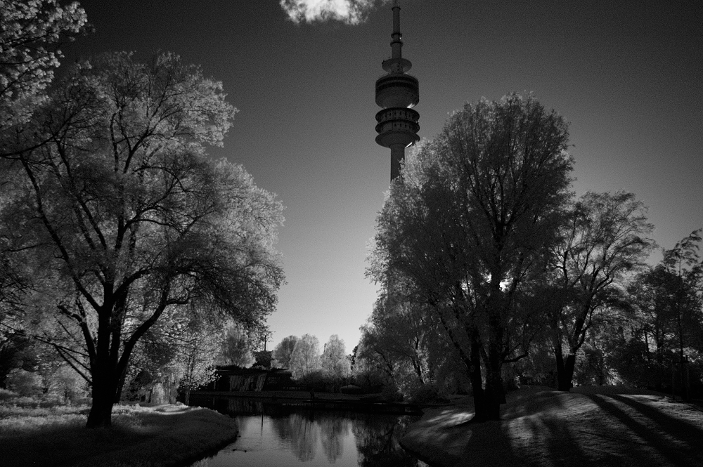 Olympiapark am Abend