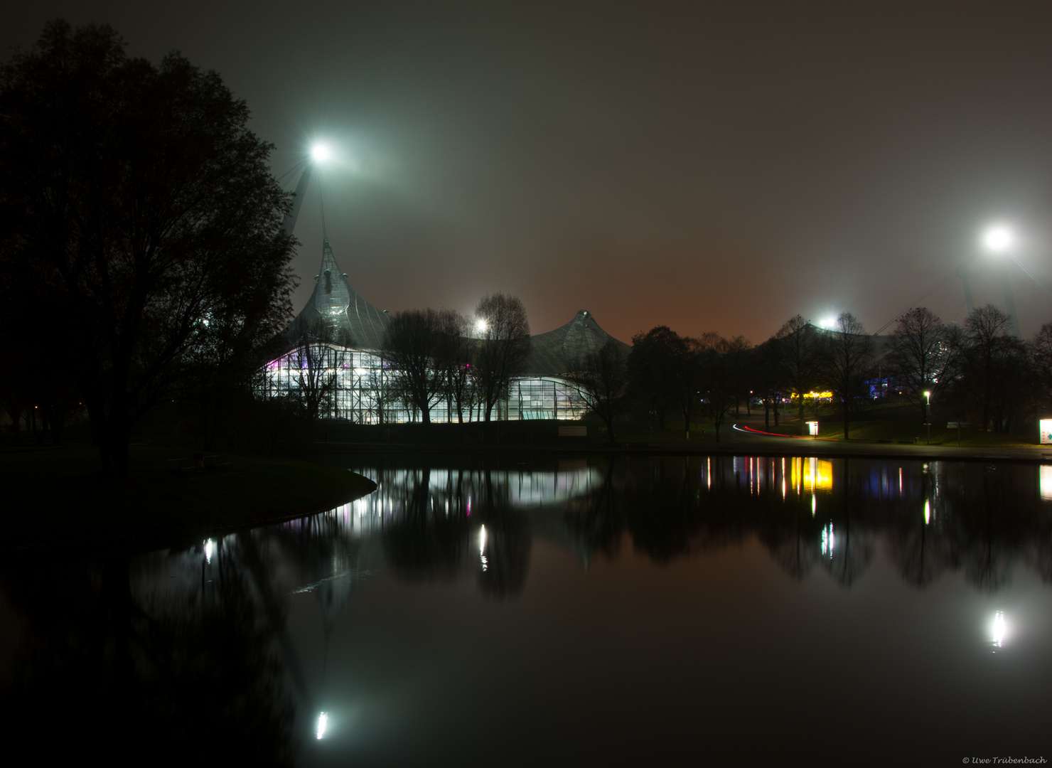 Olympiapark im Nebel