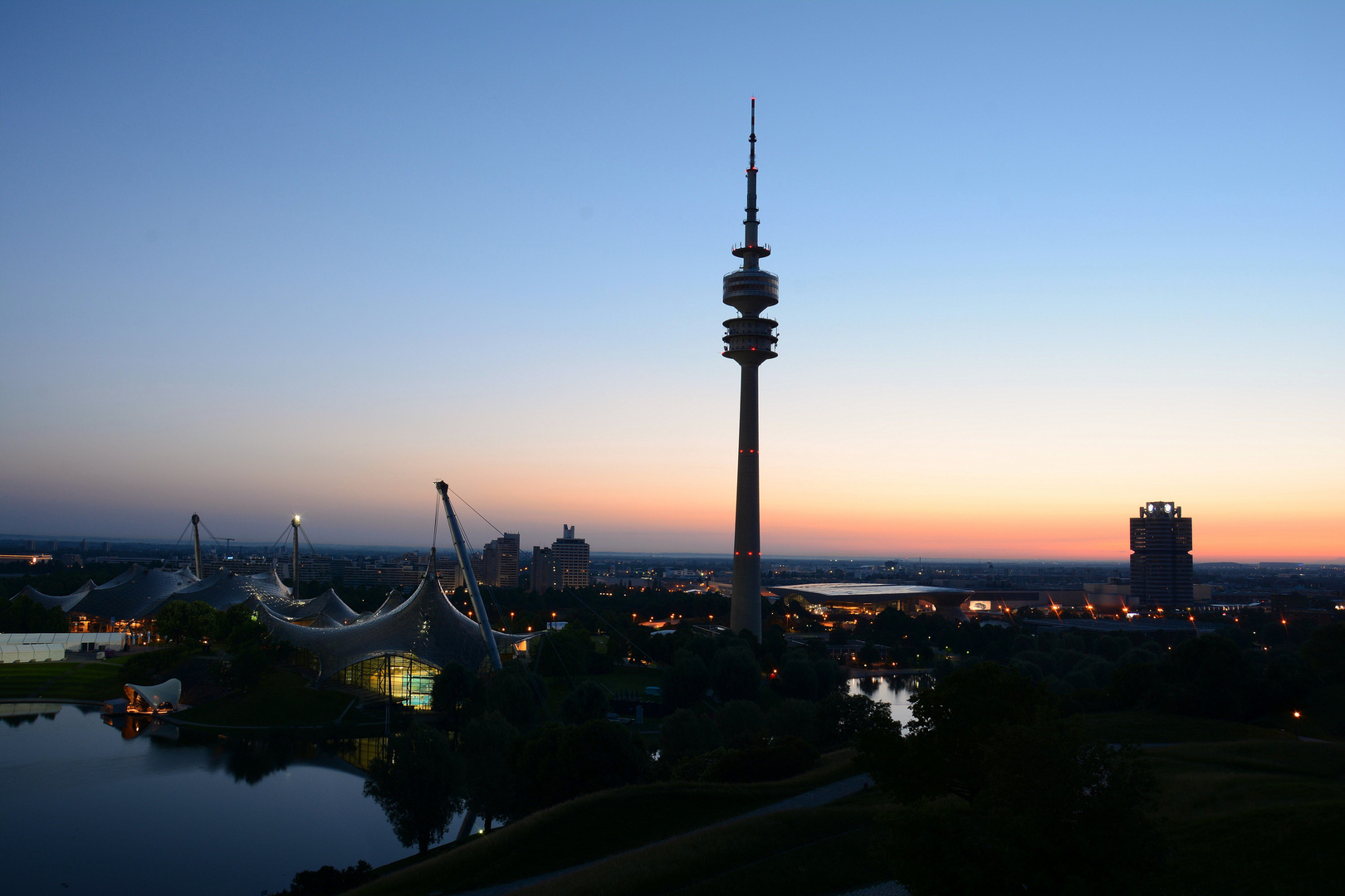 Olympiapark München - blaue Stunde