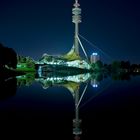 Olympiaschwimmhalle mit Olympiaturm München