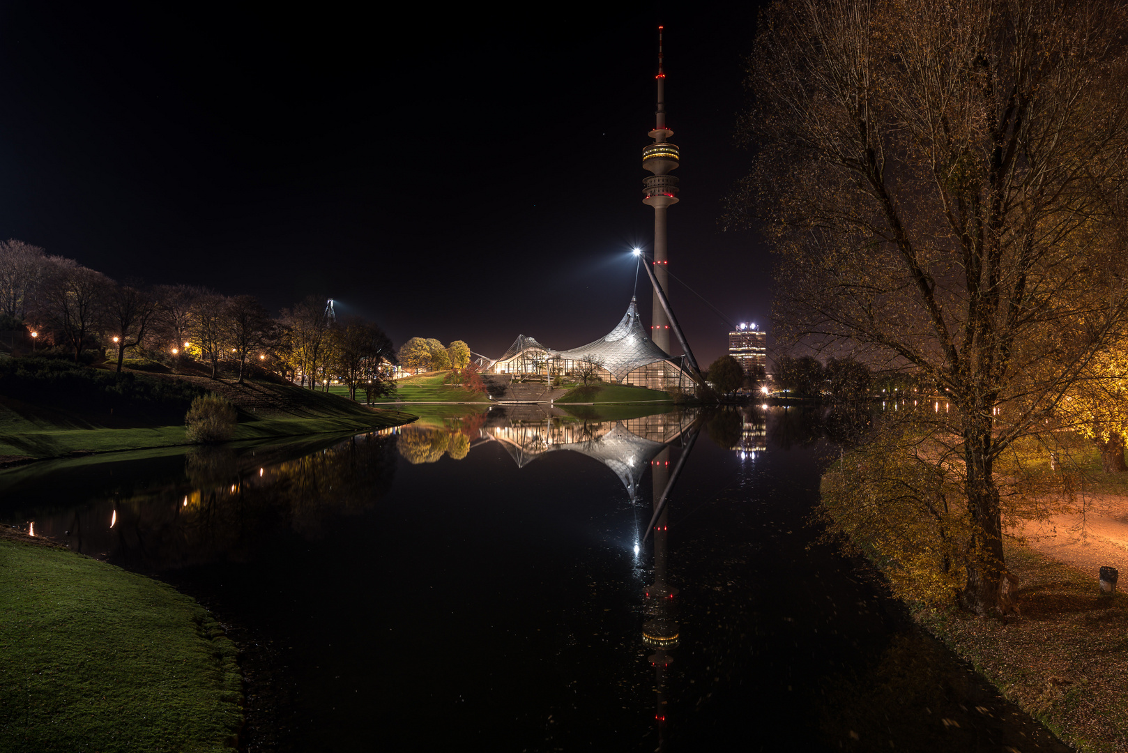  Olympiasee im Olympiapark München