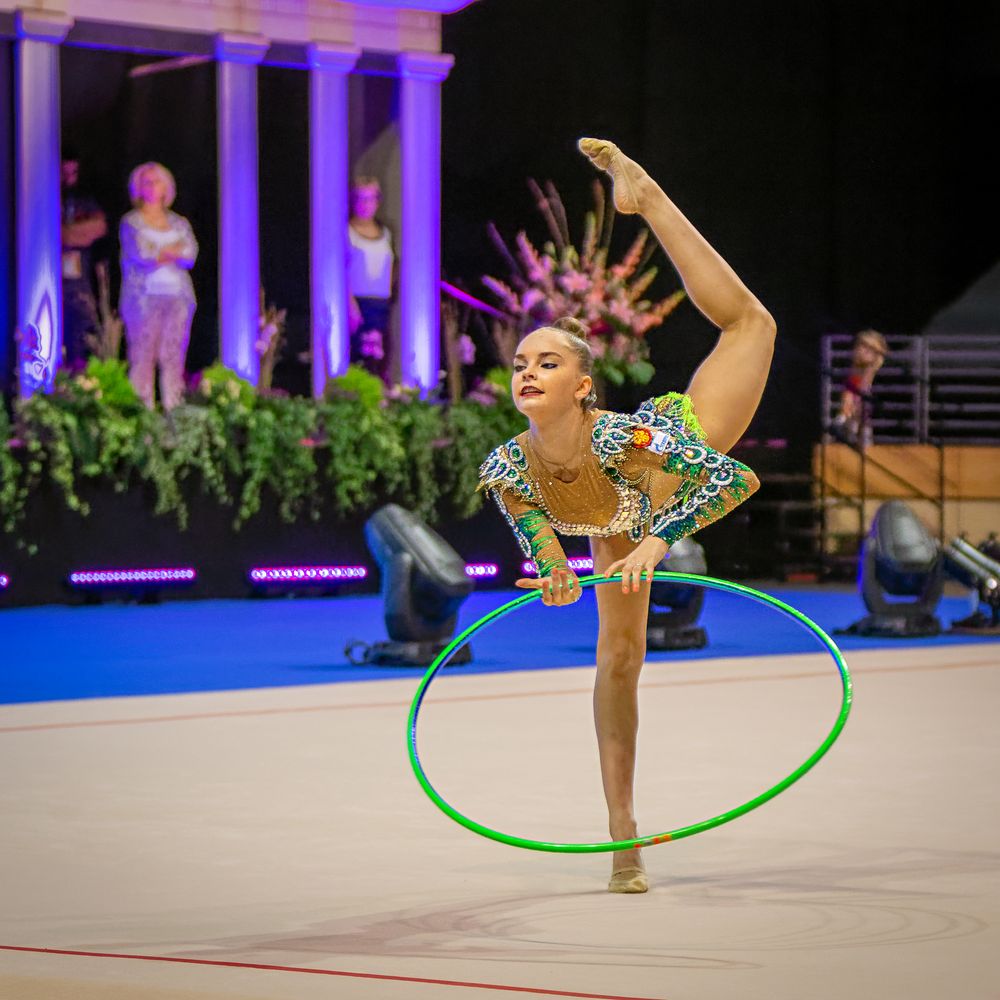 Olympiasiegerin Arina Averina...