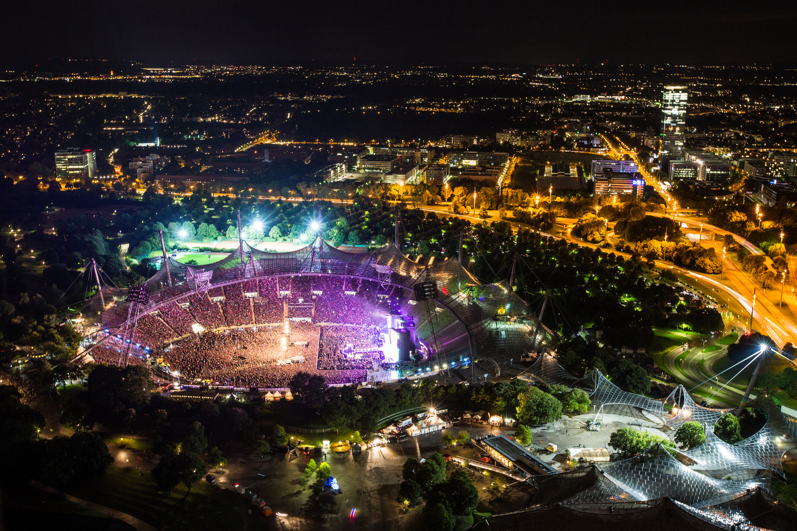 Olympiastadion bei Nacht, Rolling Stones Konzert Foto & Bild