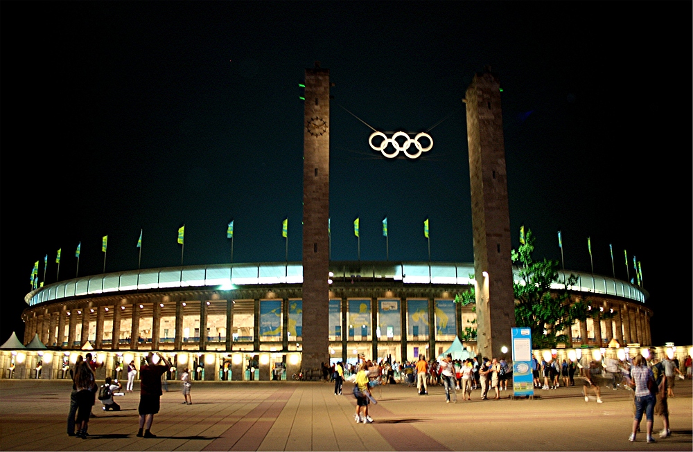 Olympiastadion Berlin Foto & Bild | architektur ...