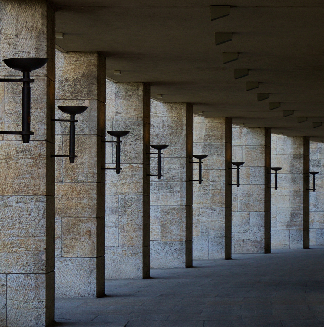 Olympiastadion Berlin - Säulen