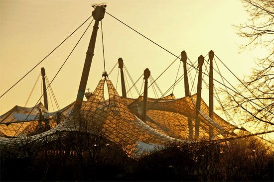 Olympiastadion München bei Sonnenuntergang