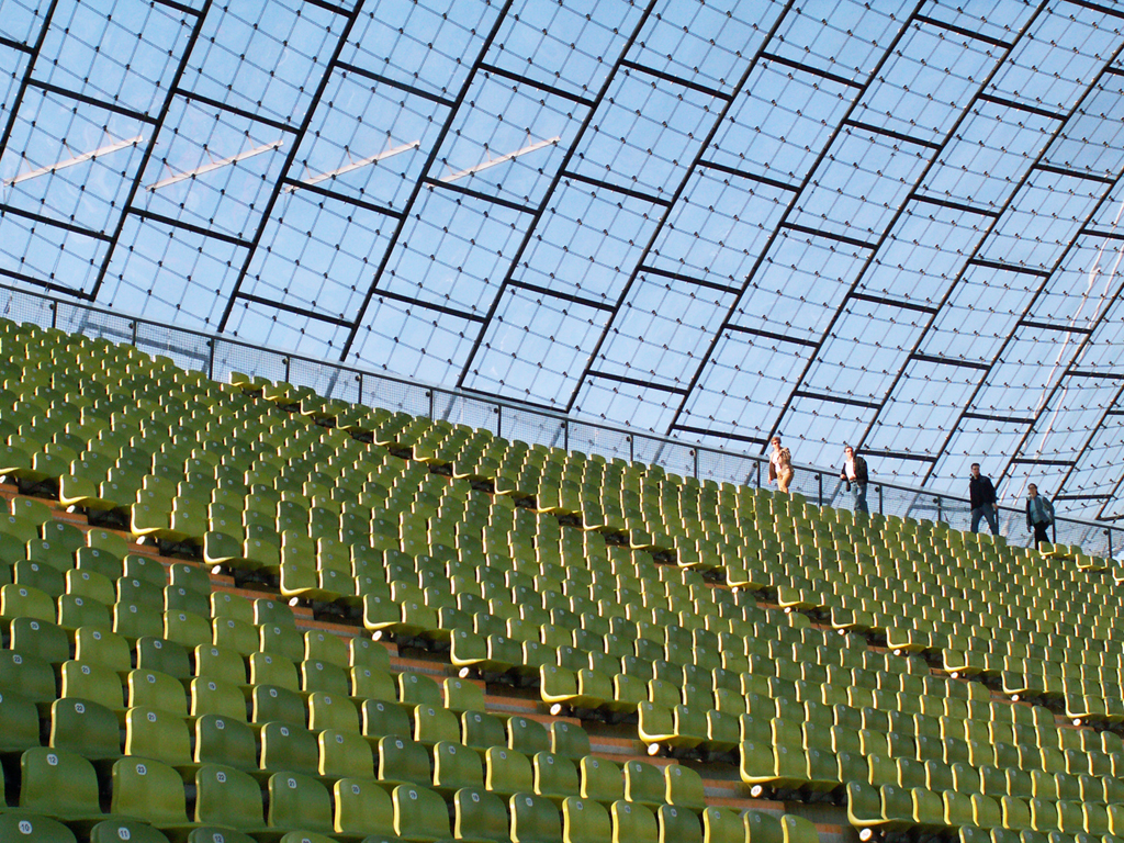 Olympiastadion unter blauem Himmel