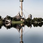Olympiaturm im Spiegel