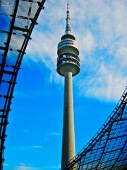 Olympiaturm München bunt