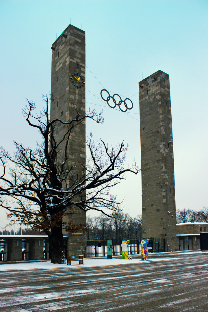 Olympisches Tor (Osttor)