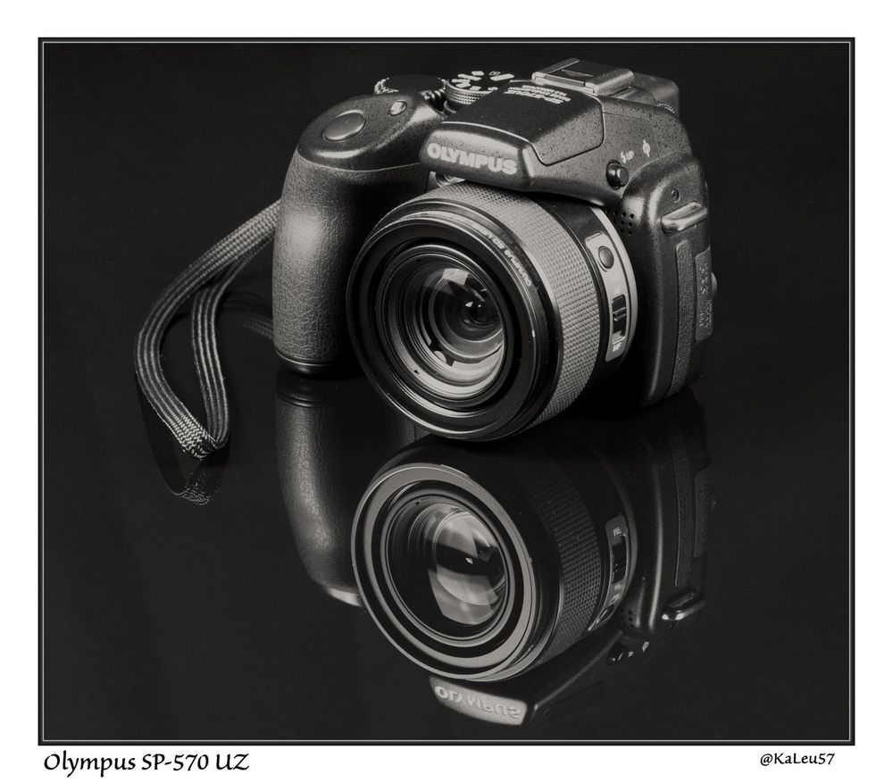 Olympus SP-570 UZ