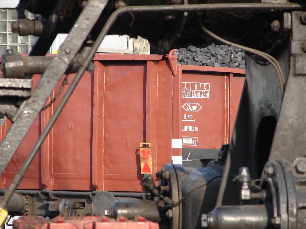 Om Wagen mit Kohlen beladen im bw Siegen....