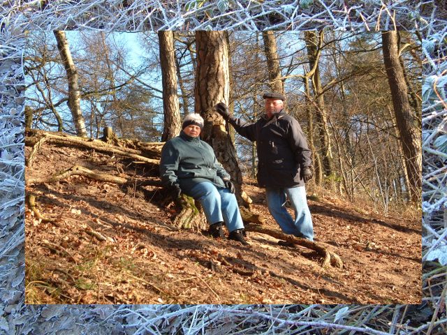 Oma und Opa im Wald