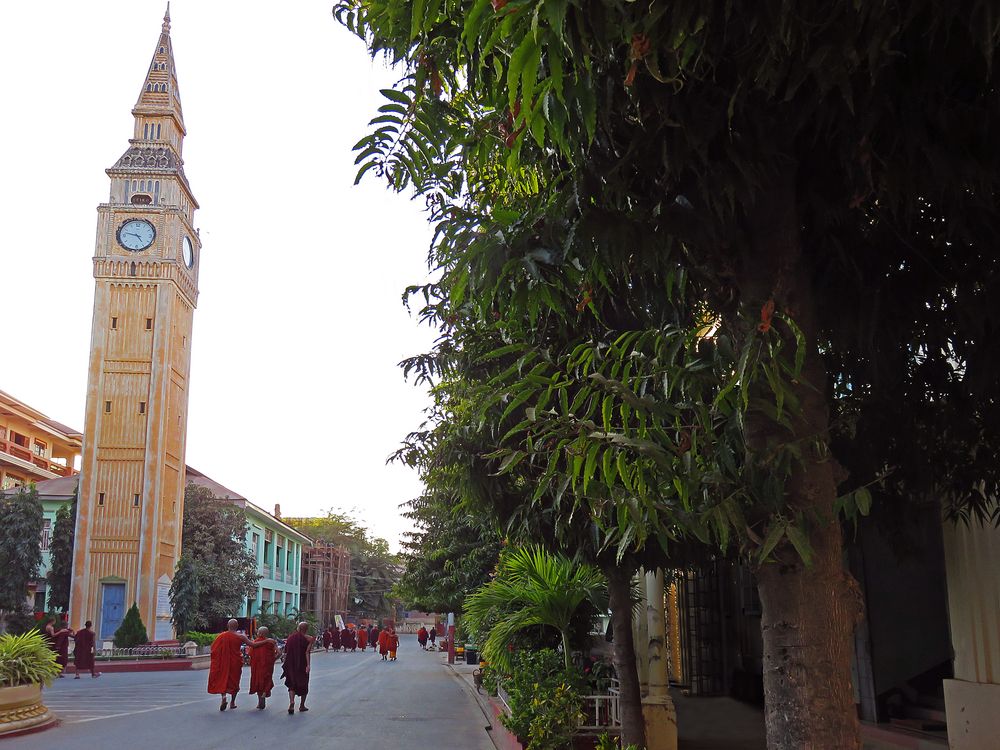 Omaggio al campanile di San Marco, Mandalay