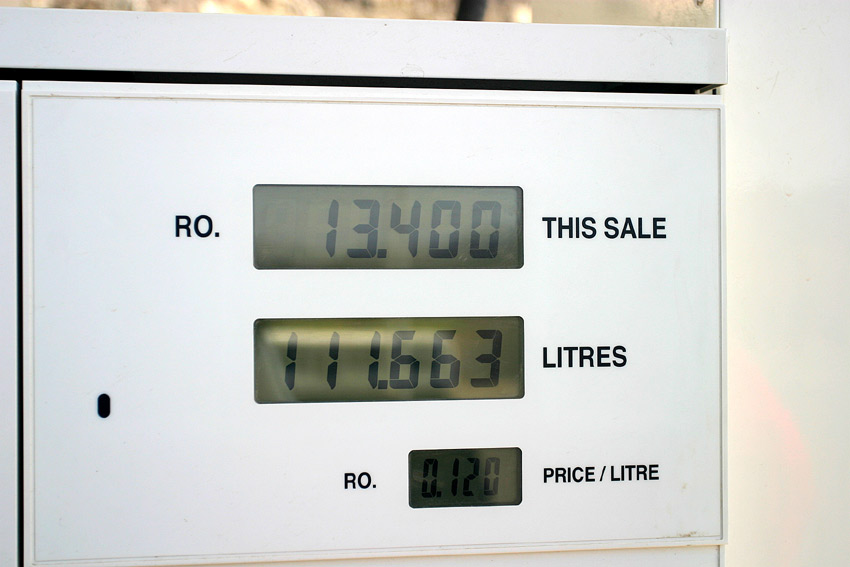 Oman 2004/ 111 Liter Super für 27 Euro
