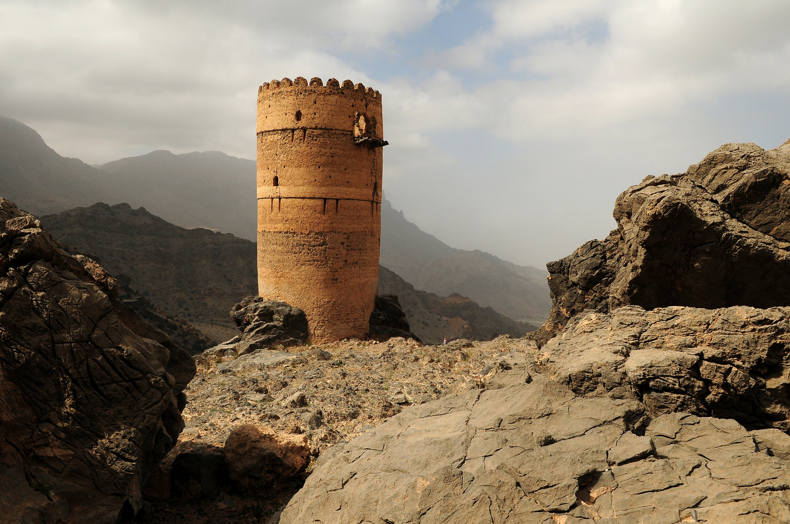 Oman zu Fuß - Wachturm im Wadi Mista