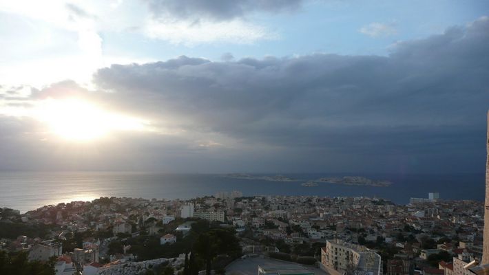 Ombre et soleil sur Marseille