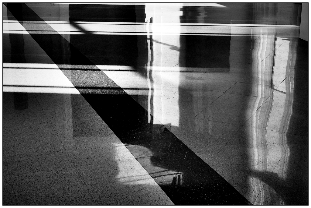 Ombres et lumiéres . Reflets