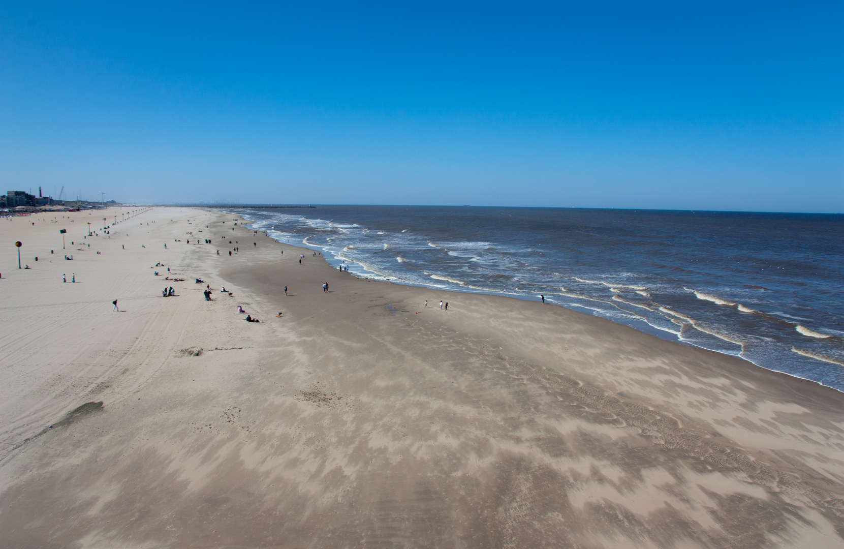 On a beach of North See