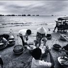 On the beach in Vietnam: Getränkewagen