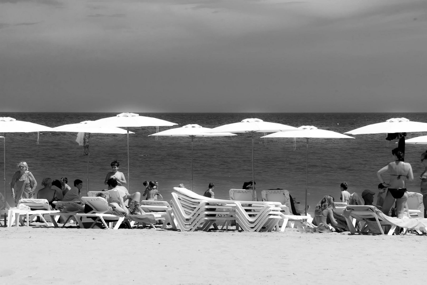 On the Beach... weekend in August de Denia