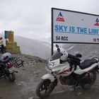 On the highest road on the world on 5602 m