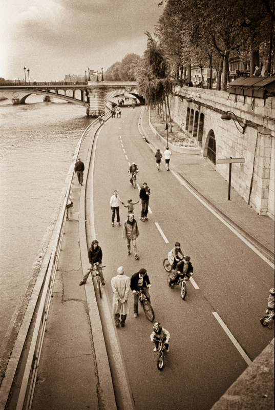 On the quay of the Seine